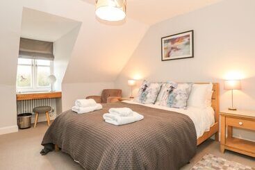 Swan Cottage