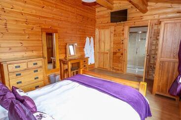 Willow Lodge