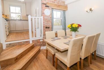 Wyebrow Cottage
