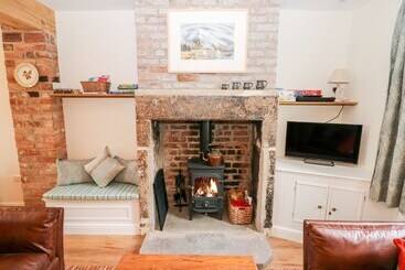 Wyebrow Cottage