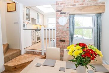 Wyebrow Cottage