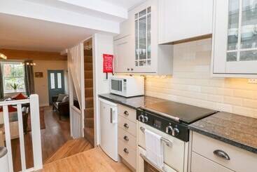 Wyebrow Cottage