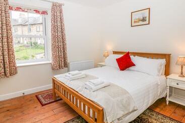 Wyebrow Cottage