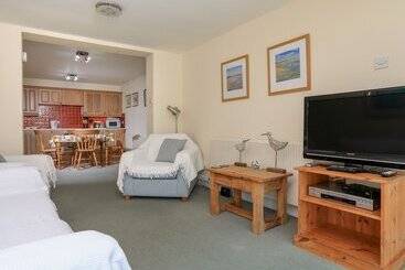 3 The Salcombe