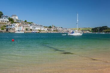 3 The Salcombe