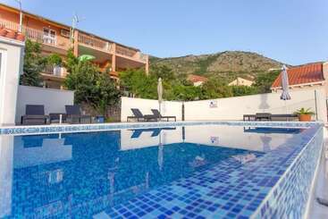 Apartmani Ana