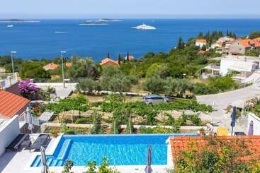Apartmani Ana