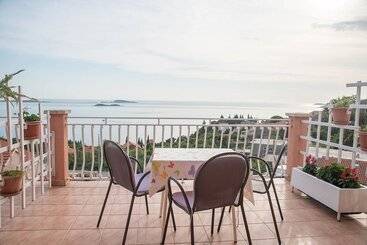 Apartmani Ana