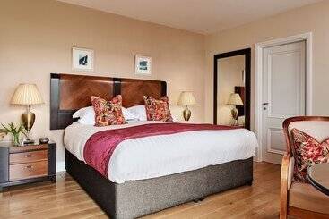 تختخواب و صبحانه Greenmount House