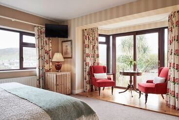 تختخواب و صبحانه Greenmount House