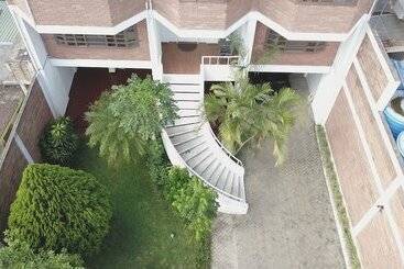 تختخواب و صبحانه La Casona Tgu Executive Rooms