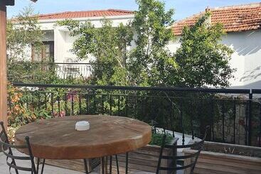 تختخواب و صبحانه Monza House Otel