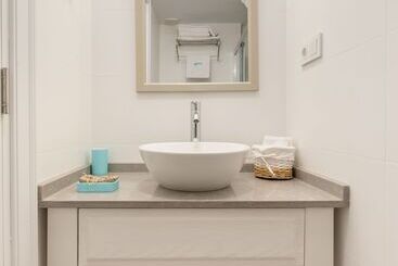 تختخواب و صبحانه Monza House Otel