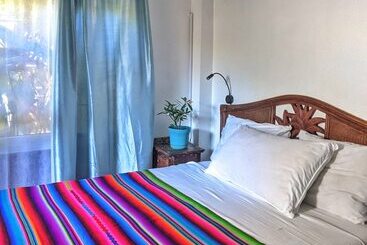 تختخواب و صبحانه Seaside Inn