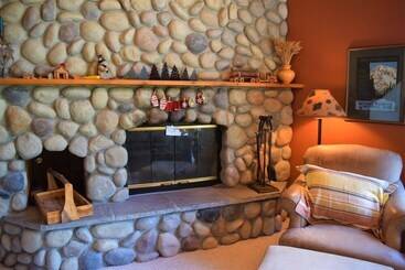 Goat Rocks Retreat