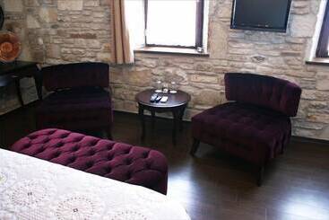 Griffon Boutique Hotel   Boutique Class