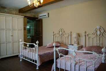 Griffon Boutique Hotel   Boutique Class