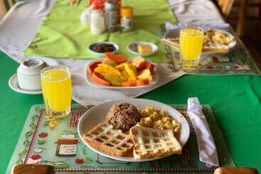 هتل All Rankins Eco Lodge