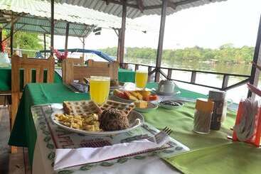 هتل All Rankins Eco Lodge