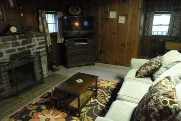 هتل Brackenridge Lodge