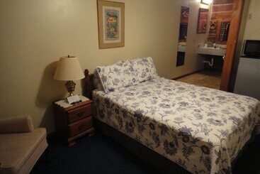 هتل Brackenridge Lodge