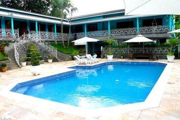 هتل Chalés Blue House