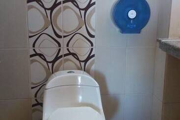 هتل Hostal Los Delfines