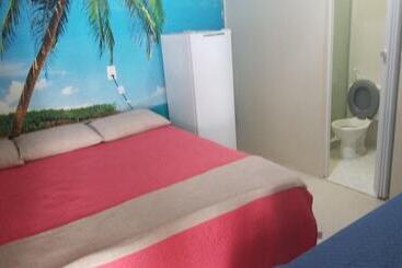 هتل Hostel Airla