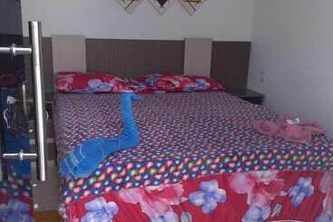 هتل Hostel Airla