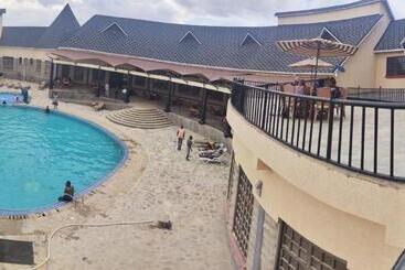 هتل Kiikaloh Grand Resort