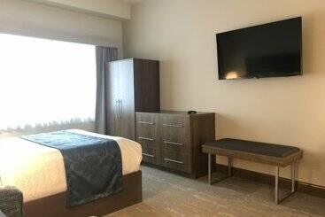 هتل Kodiak Compass Suites
