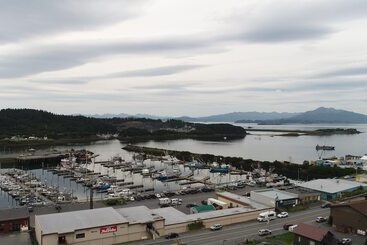 هتل Kodiak Compass Suites