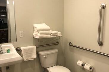 هتل Kodiak Compass Suites