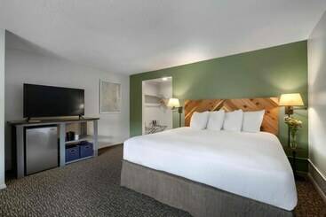 هتل The Lodge At Mount Snow