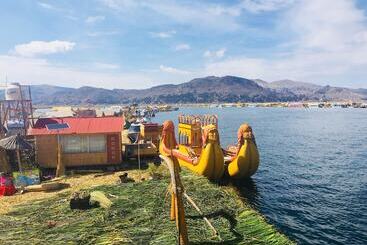 هتل Paisajes Del Titicaca Lodge