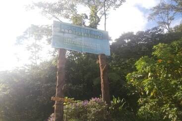 هتل Rio Celeste Family Lodge