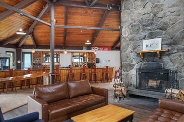 هتل The Lodge At Mount Snow