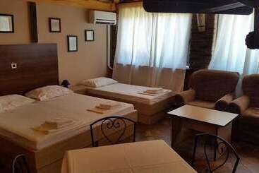 هتل The Movie Resort Apart