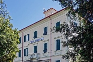 هتل Tirreno