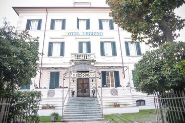 هتل Tirreno