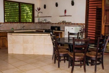 هتل Totoco Eco Resort