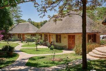 هتل Wild Dogs Lodge