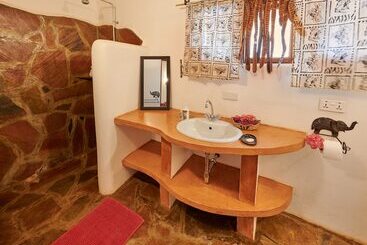 هتل Wild Dogs Lodge