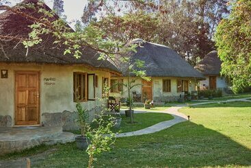 هتل Wild Dogs Lodge