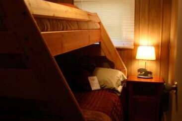هتل Yellowstone Wildlife Cabins