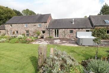 Lee House Cottage