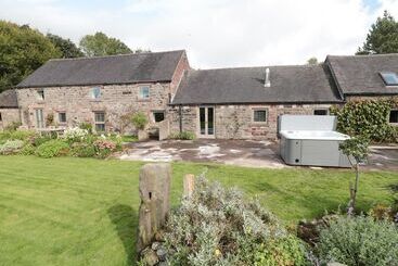 Lee House Cottage
