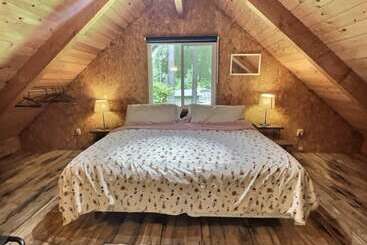 Papa`s Packwood Cabin