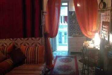 پانسیون Atlas Room
