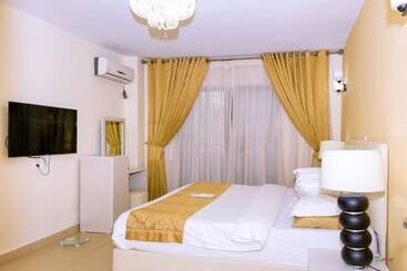 پانسیون Loumia Residency